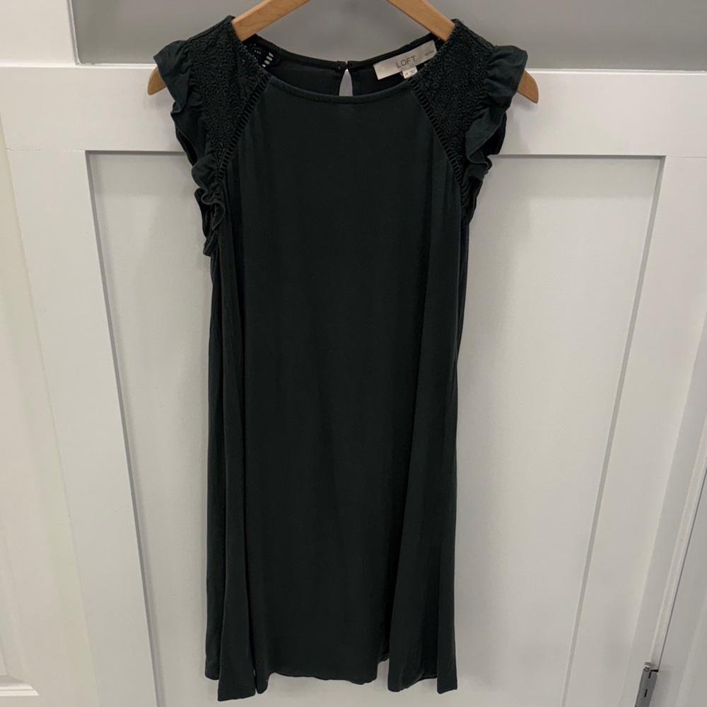 LOFT Green Ruffle Sleeve Shift Dress